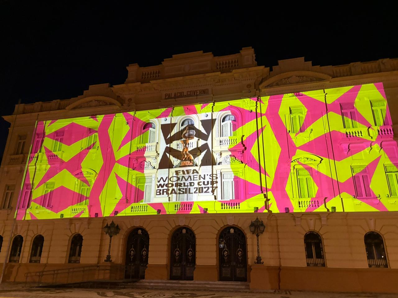 No Dia da Mulher, Palácio do Campo das Princesas recebe projeção para divulgar Copa do Mundo Feminina da FIFA